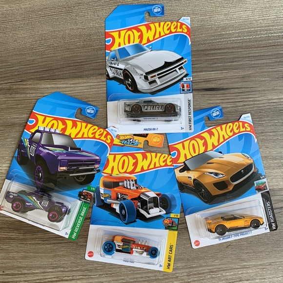 Hot Wheels 2024 Family Dollar Tree Car Exclusive Diecast Set 4 HotWheels New - Picture 11 of 11